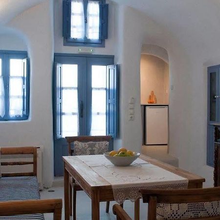 Olyra Traditional Cave Houses Пиргос Экстерьер фото